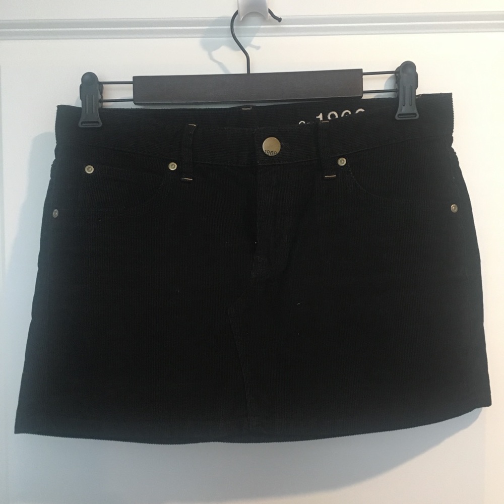 Gap black corduroy skirt